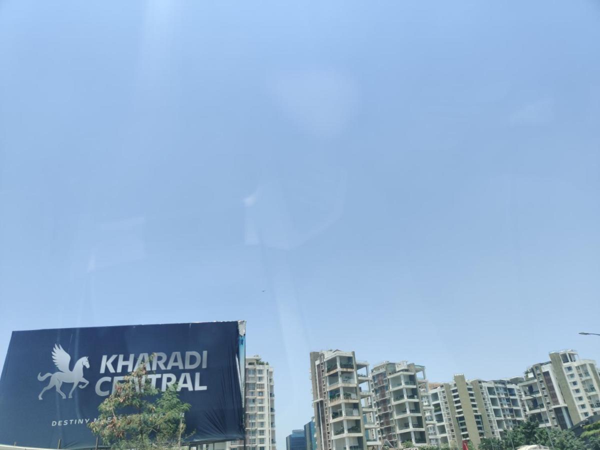 Pune Airport Eon Barclays Kharadi Luxe15 Suites Work Desks Exterior foto