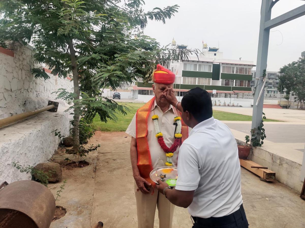 Pune Airport Eon Barclays Kharadi Luxe15 Suites Work Desks Exterior foto